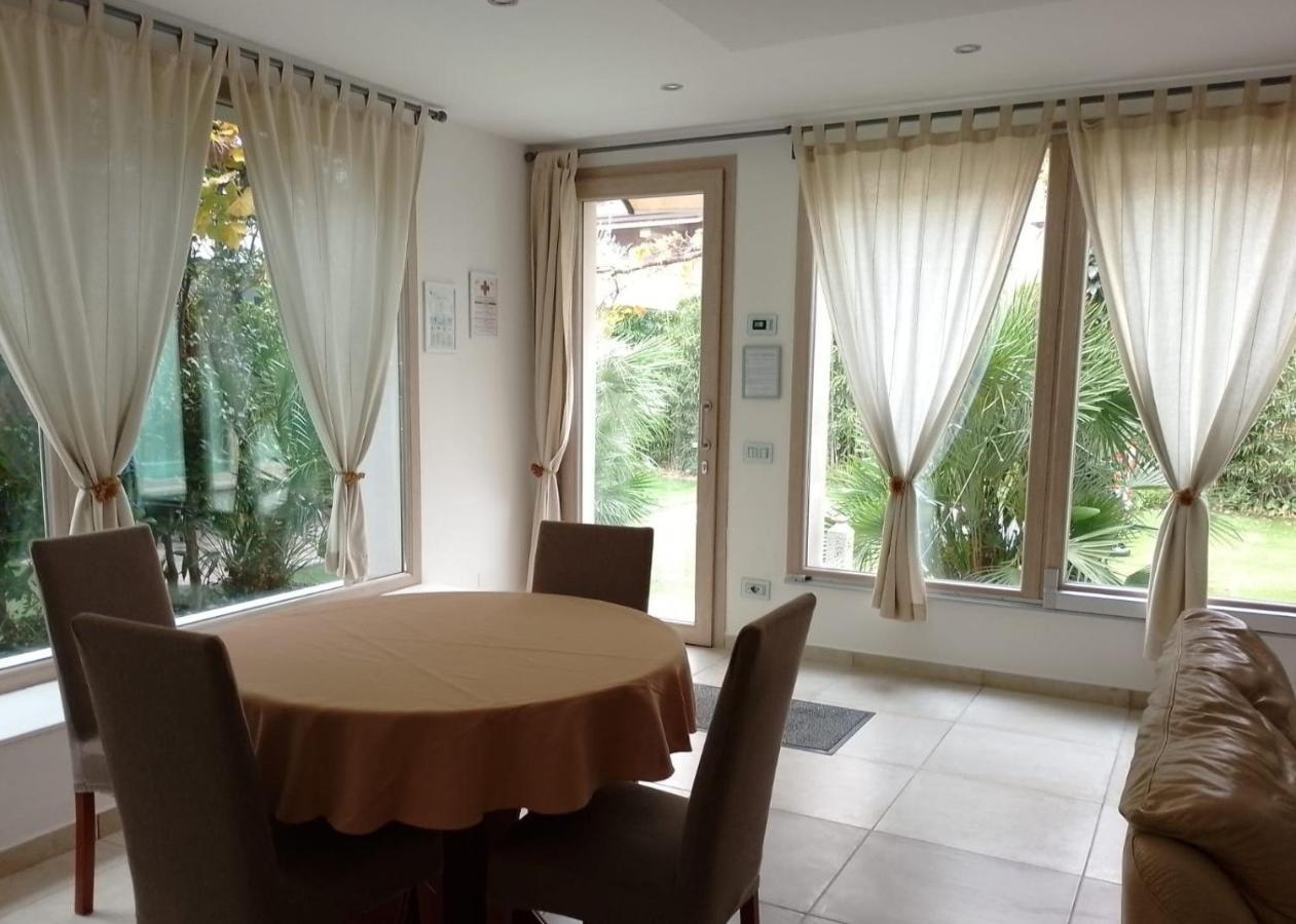 Suite Mimosa Con Piscina - Affitti Brevi Italia Sirmione Dış mekan fotoğraf