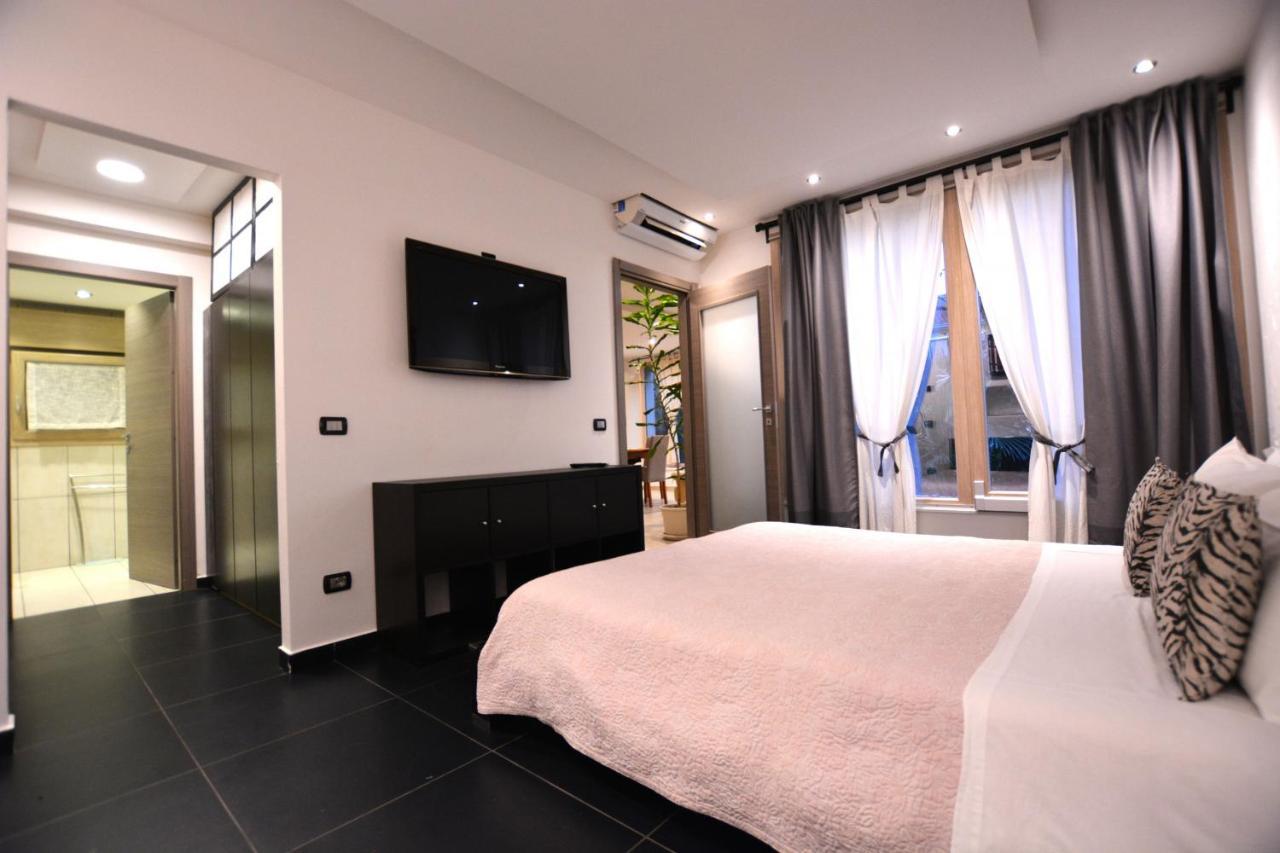 Suite Mimosa Con Piscina - Affitti Brevi Italia Sirmione Dış mekan fotoğraf