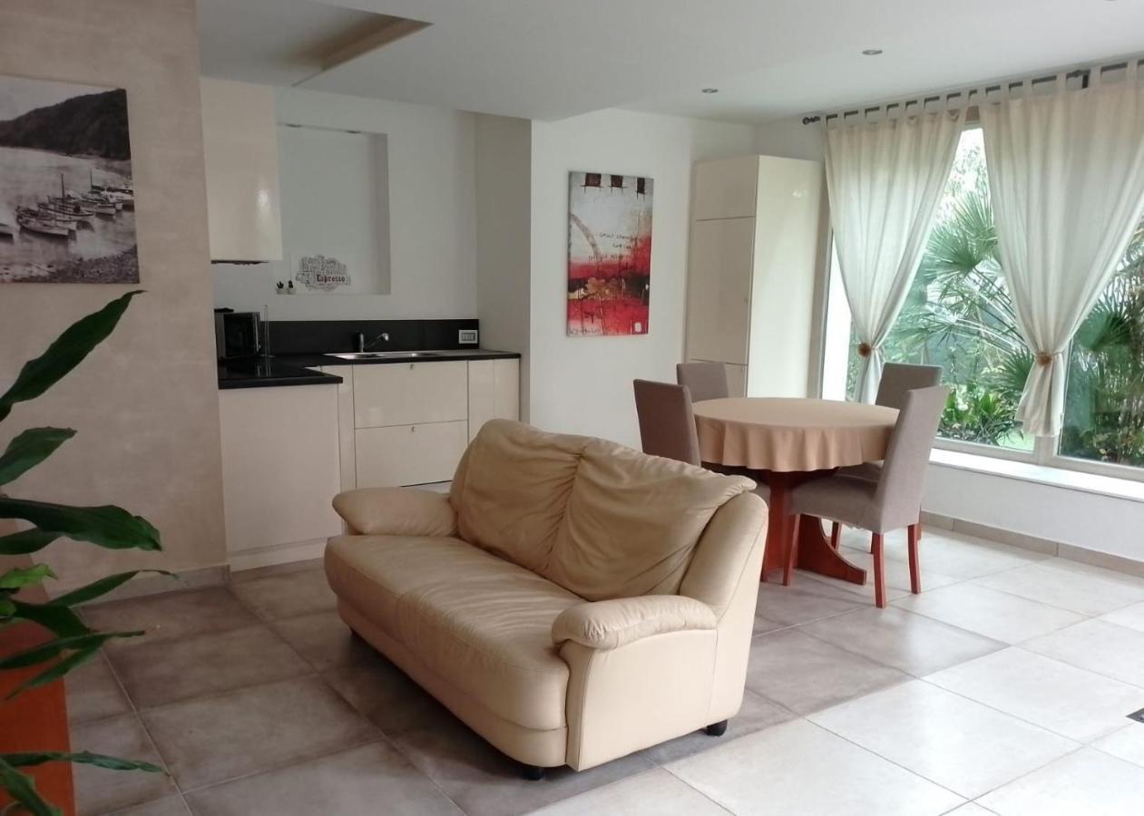 Suite Mimosa Con Piscina - Affitti Brevi Italia Sirmione Dış mekan fotoğraf